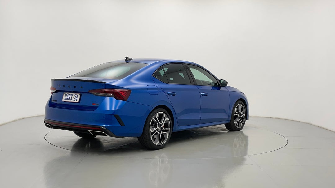 Right Back Diagonal (45- Degree) View