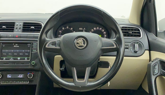 2018 Skoda Rapid STYLE 1.6 MPI AT, Petrol, Automatic, 84,700 km, Steering Wheel Close Up