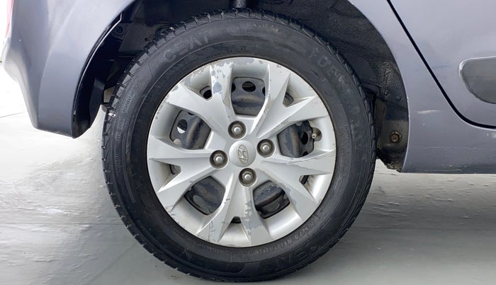 2015 Hyundai Grand i10 SPORTZ 1.2 KAPPA VTVT, Petrol, Manual, 94,527 km, Right Rear Wheel