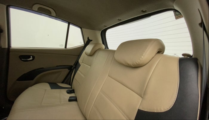 2012 Hyundai i10 SPORTZ 1.2, Petrol, Manual, 1,24,792 km, Right Side Rear Door Cabin