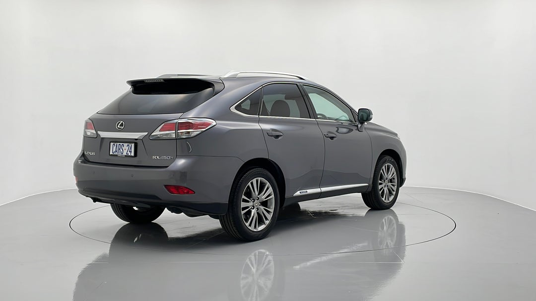 Right Back Diagonal (45- Degree) View