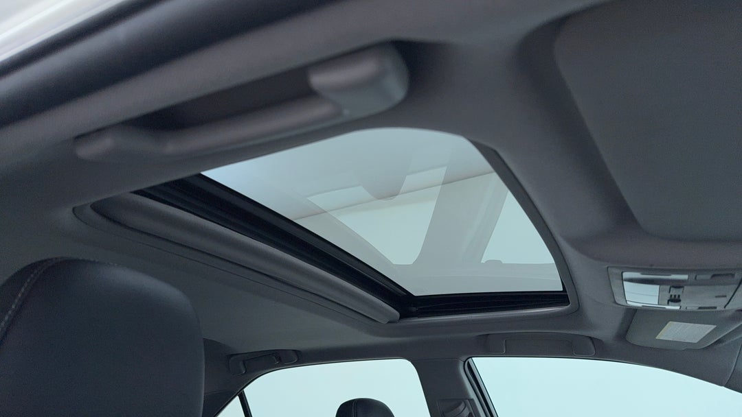 Interior Sunroof/Moonroof