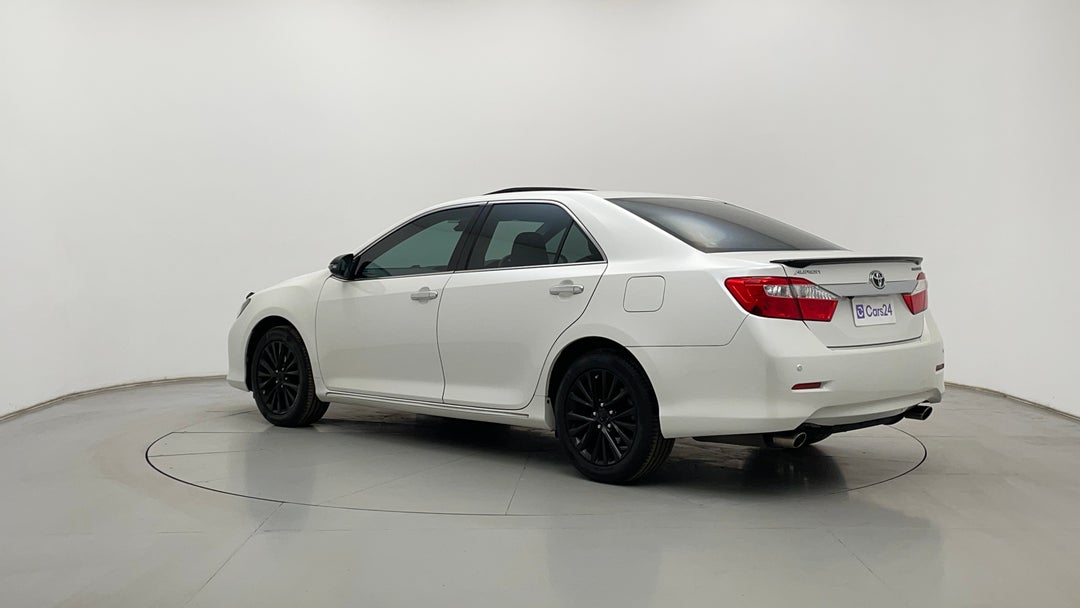 Left Back Diagonal (45- Degree) View