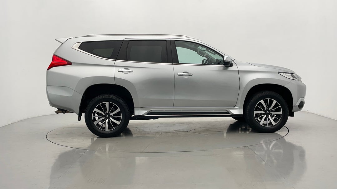 2019 Mitsubishi Pajero Sport Gls (4x4) 5 Seat, Automatic, 64448 km, Right Side View