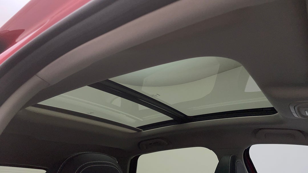 Interior Sunroof/Moonroof