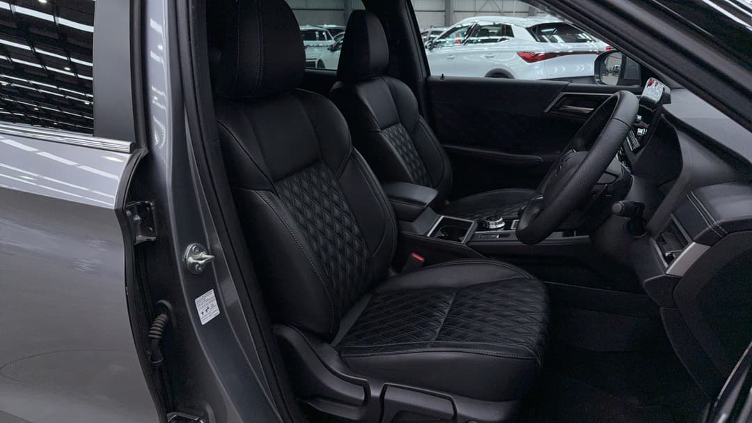 2022 Mitsubishi Outlander Ls 7 Seat (2WD), Automatic, 91764 km, Drivers Side Adjustment Panel