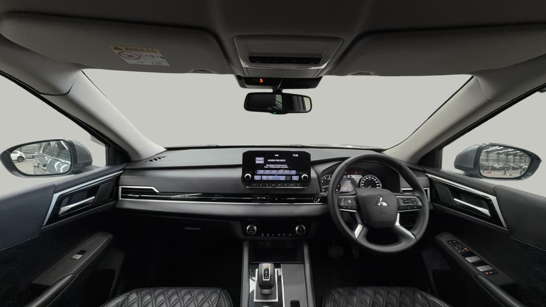 2022 Mitsubishi Outlander Ls 7 Seat (2WD), Automatic, 91764 km, Dashboard View