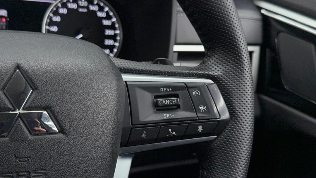 2022 Mitsubishi Outlander Ls 7 Seat (2WD), Automatic, 91764 km, Cruise Control