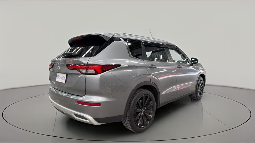 2022 Mitsubishi Outlander Ls 7 Seat (2WD), Automatic, 91764 km, Right Back Diagonal (45- Degree) View