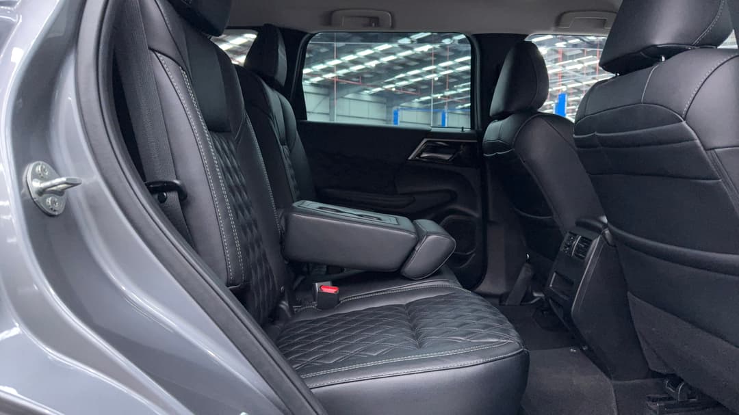 2022 Mitsubishi Outlander Ls 7 Seat (2WD), Automatic, 91764 km, Right Side Rear Door Cabin View