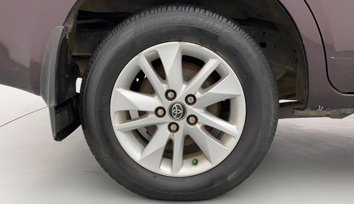2018 Toyota Innova Crysta 2.4 VX 8 STR, Diesel, Manual, 81,894 km, Right Rear Wheel