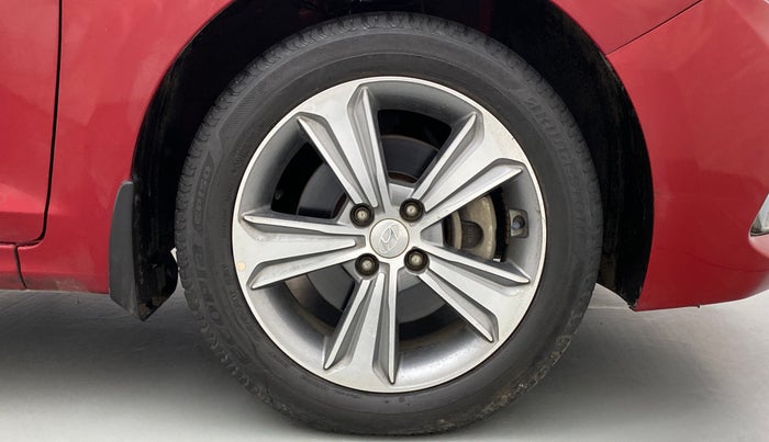 2019 Hyundai Verna 1.6 CRDI SX + AT, Diesel, Automatic, 29,510 km, Right Front Wheel