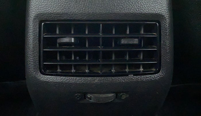 2016 Hyundai Elite i20 SPORTZ 1.2, CNG, Manual, 29,738 km, Rear AC Vents