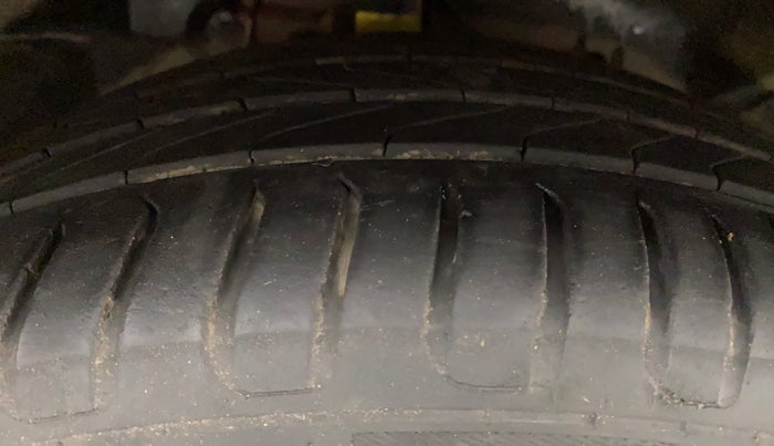 2018 Ford Ecosport TITANIUM + 1.5L DIESEL, Diesel, Manual, 92,613 km, Right Front Tyre Tread