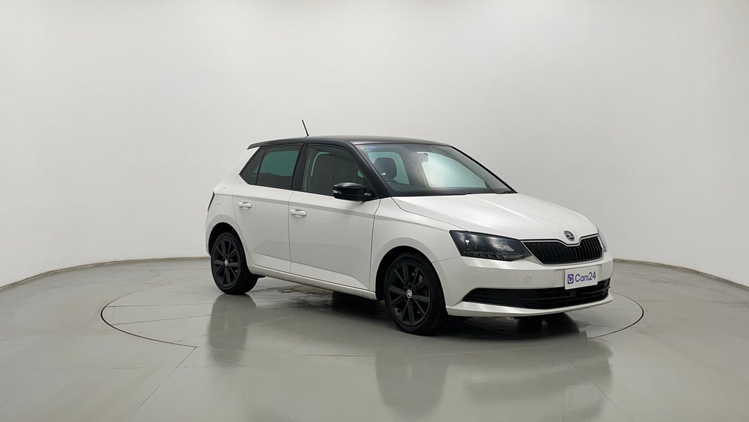 Right Front Diagonal (45- Degree) View