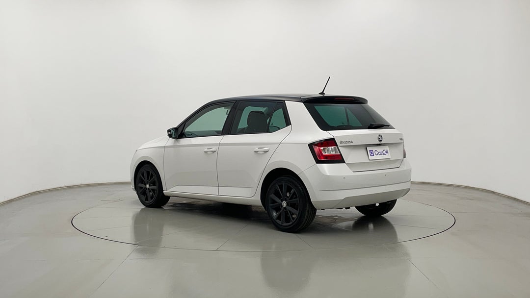 Left Back Diagonal (45- Degree) View