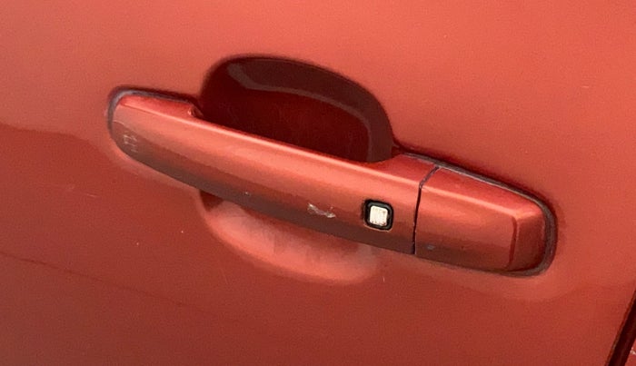 2016 Maruti Vitara Brezza ZDI PLUS DUAL TONE, Diesel, Manual, 94,287 km, Front passenger door - Door handle sensor not working