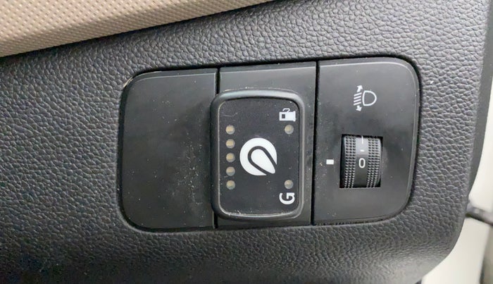 2015 Hyundai Grand i10 SPORTZ 1.2 KAPPA VTVT, CNG, Manual, 73,034 km, Dashboard - Headlight height adjustment not working