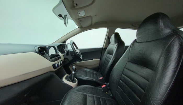 2015 Hyundai Grand i10 SPORTZ 1.2 KAPPA VTVT, CNG, Manual, 73,034 km, Right Side Front Door Cabin