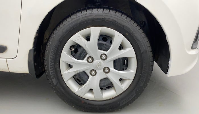 2015 Hyundai Grand i10 SPORTZ 1.2 KAPPA VTVT, CNG, Manual, 73,034 km, Right Front Wheel