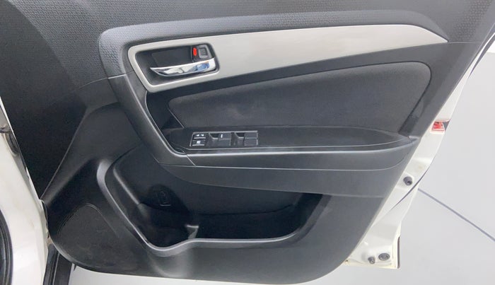 2018 Maruti Vitara Brezza ZDI + AMT, Diesel, Automatic, 83,241 km, Driver Side Door Panel Controls