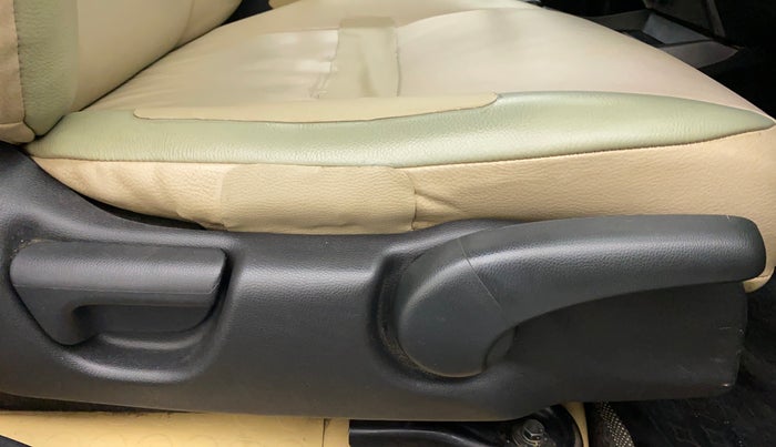 2014 Honda City 1.5L I-DTEC SV, Diesel, Manual, 1,21,990 km, Driver Side Adjustment Panel