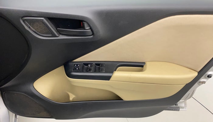 2014 Honda City 1.5L I-DTEC SV, Diesel, Manual, 1,21,990 km, Driver Side Door Panels Control