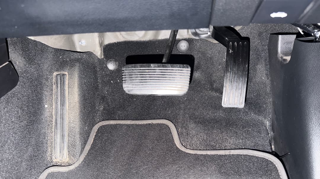 2020 Ford Everest Trend (4WD 7 Seat), Automatic, 109657 km, Pedals and Footmat