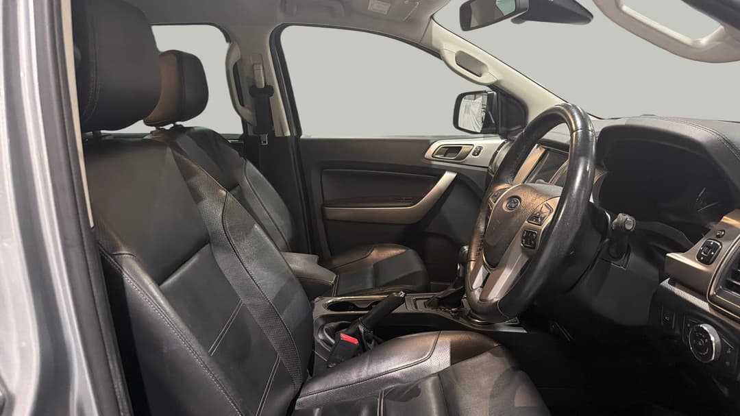 2020 Ford Everest Trend (4WD 7 Seat), Automatic, 109657 km, Right Side Front Door Cabin View
