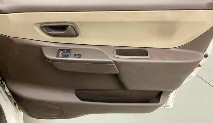 2011 Maruti Zen Estilo LXI, Petrol, Manual, 43,884 km, Driver Side Door Panels Control