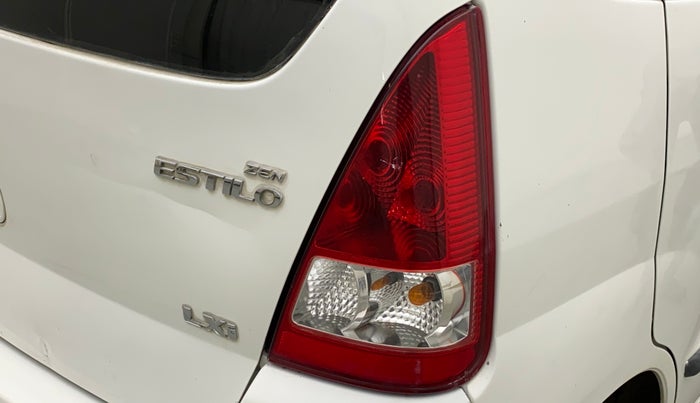 2011 Maruti Zen Estilo LXI, Petrol, Manual, 43,884 km, Right tail light - Minor scratches