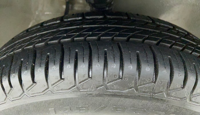 2018 Maruti Alto 800 LXI, Petrol, Manual, 44,017 km, Right Front Tyre Tread