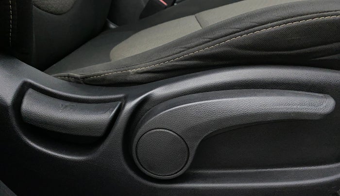2016 Hyundai Creta SX PLUS AT 1.6 PETROL, Petrol, Automatic, 92,375 km, Driver Side Adjustment Panel