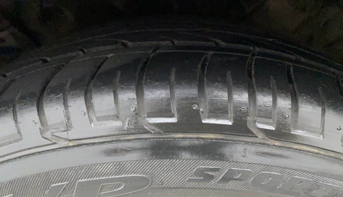 2016 Hyundai Creta SX PLUS AT 1.6 PETROL, Petrol, Automatic, 92,375 km, Left Front Tyre Tread
