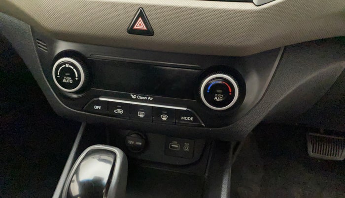 2016 Hyundai Creta SX PLUS AT 1.6 PETROL, Petrol, Automatic, 92,375 km, AC Unit - Directional switch has minor damage