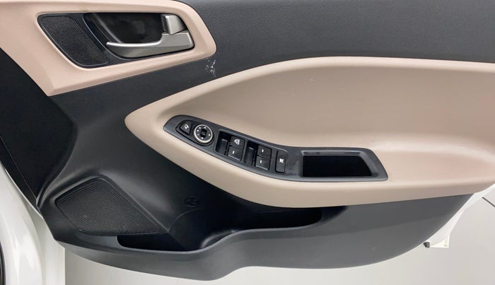 2017 Hyundai Elite i20 SPORTZ 1.2, Petrol, Manual, 41,790 km, Driver Side Door Panels Control