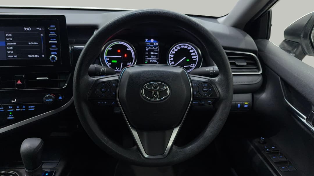 2023 Toyota Camry Ascent Hybrid, Automatic, 34756 km, Steering Wheel Close-up