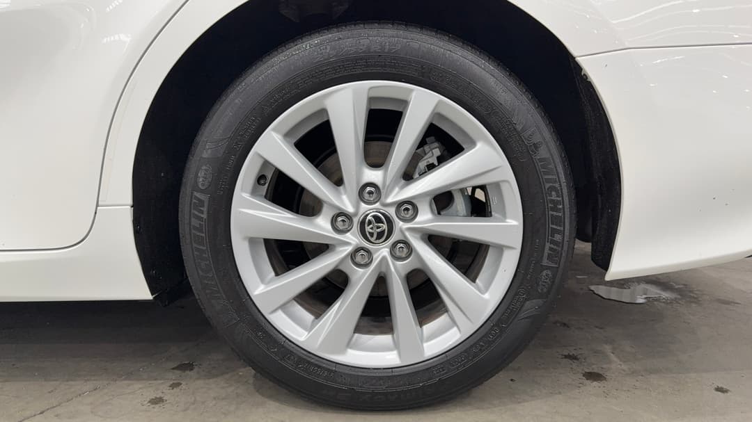 2023 Toyota Camry Ascent Hybrid, Automatic, 34756 km, Left Rear Wheel