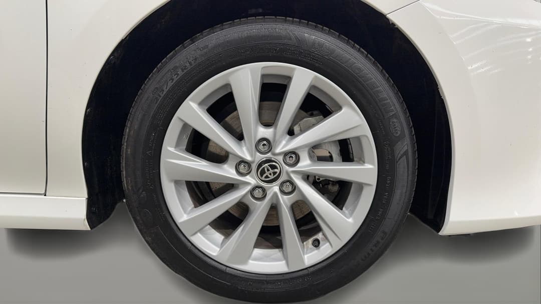 2023 Toyota Camry Ascent Hybrid, Automatic, 34756 km, Right Front Wheel