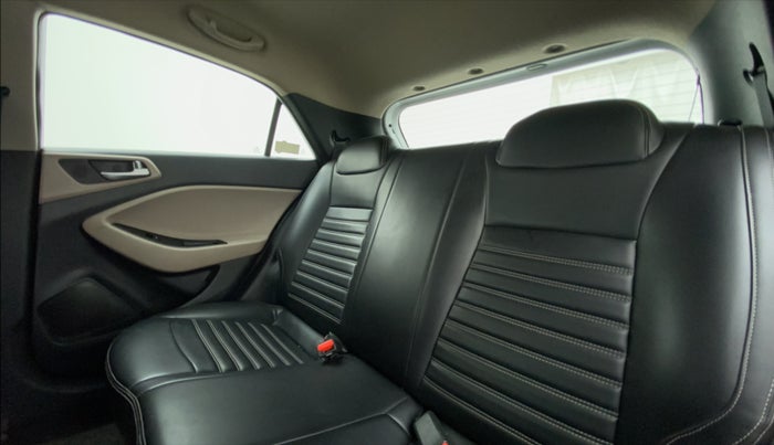 2019 Hyundai Elite i20 1.2 SPORTS PLUS VTVT, Petrol, Manual, 49,767 km, Right Side Rear Door Cabin