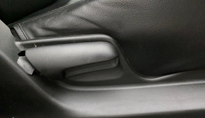 2015 Maruti Swift VXI, Petrol, Manual, 72,542 km, Driver Side Adjustment Panel
