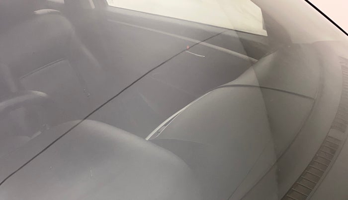 2015 Maruti Swift VXI, Petrol, Manual, 72,542 km, Front windshield - Minor spot on windshield