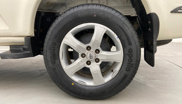 2018 Mahindra Scorpio S5, Diesel, Manual, 18,012 km, Left Rear Wheel