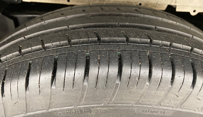 2018 Mahindra Scorpio S5, Diesel, Manual, 18,012 km, Left Rear Tyre Tread