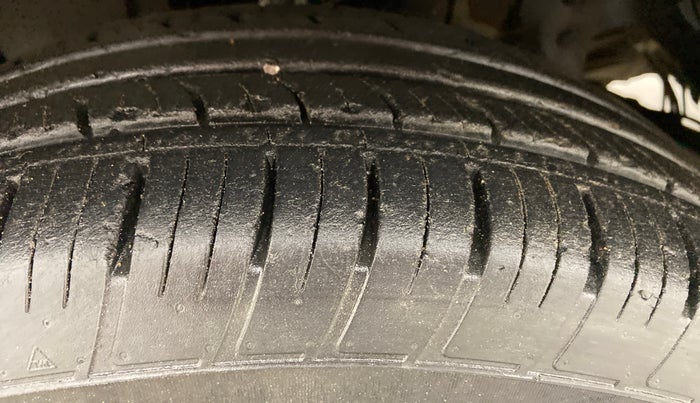 2018 Mahindra Scorpio S5, Diesel, Manual, 18,012 km, Left Front Tyre Tread