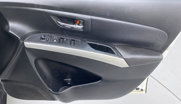 2017 Maruti S Cross ALPHA 1.3, Diesel, Manual, 95,850 km, Driver Side Door Panels Control
