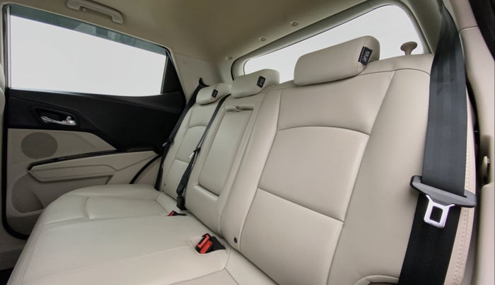 2019 Mahindra XUV300 W8(O), Diesel, Manual, 14,647 km, Right Side Rear Door Cabin