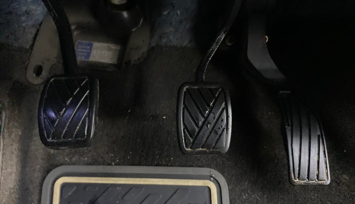 2017 Maruti S Cross ZETA 1.3, Diesel, Manual, 66,918 km, Pedals