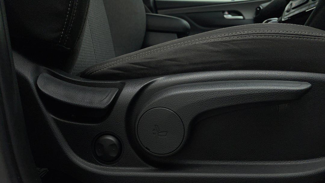 2019 Hyundai Santa Fe Active Crdi (awd), Automatic, 53314 km, Drivers Side Adjustment Panel