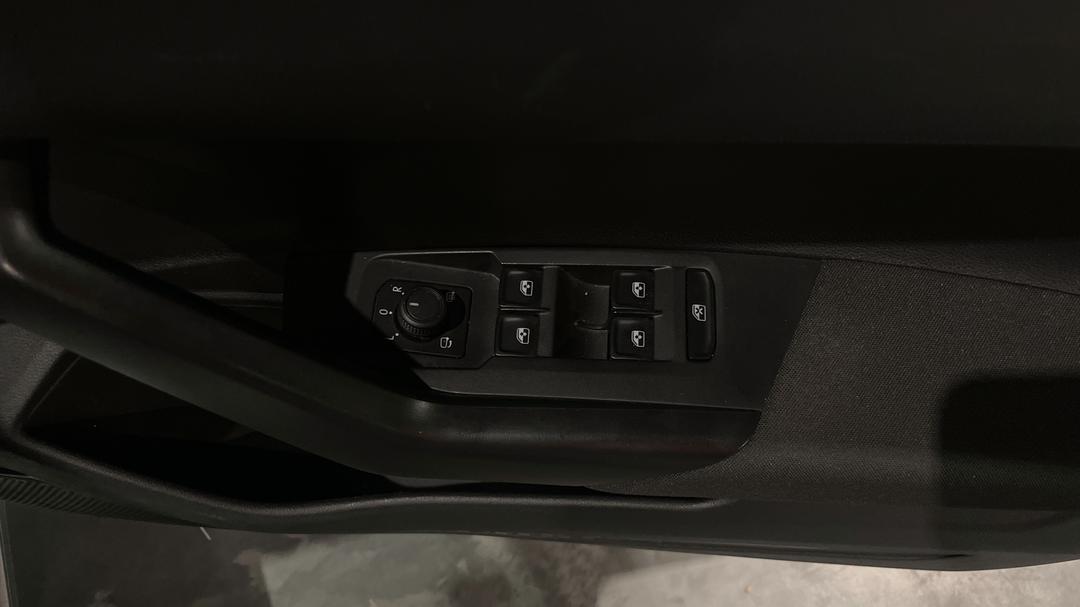 2024 Volkswagen Polo Life, Automatic, 25692 km, Drivers Side Door Panel Controls
